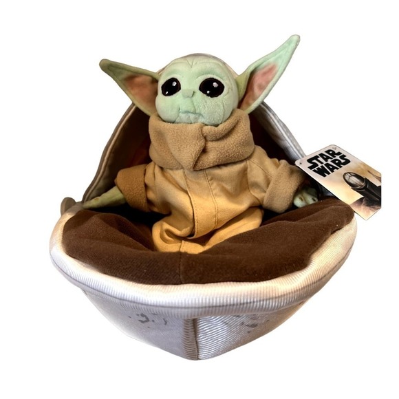 Disney Star Wars: The Mandalorian Grogu/Baby Yoda The Child Plush in Hover Pram - Picture 2 of 5